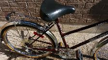 Ladies Cruiser Bicycle - Photo 5