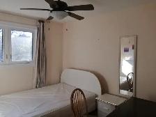 Available Now, Large Bedroom QEW/Mississauga Rd, all included - Photo 5