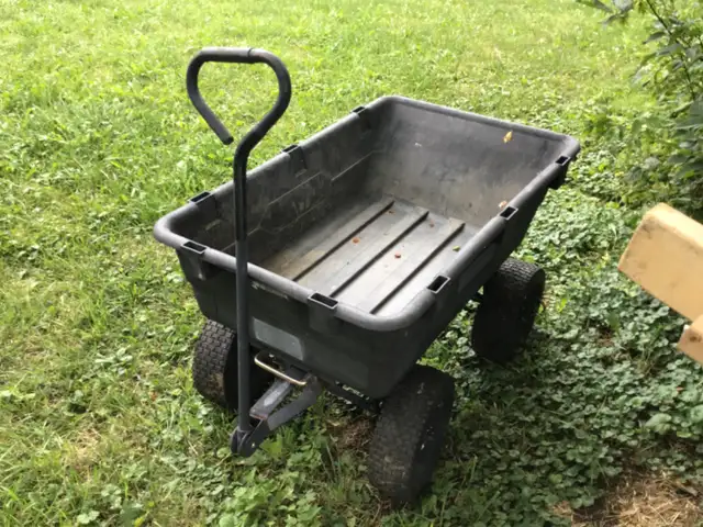 GARDEN/YARD POLY CART/WAGON