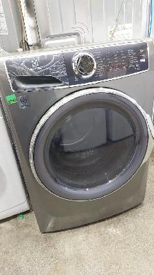 Washer - 27' Electrolux 5.2 Cu. Ft. Front Load -ELFW7637AT3 - SS