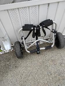 Chariot a roues pour kayak $30