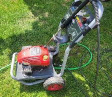 Briggs and Stratton 5HP Pressure Washer - Photo 2