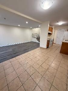 Spacious 2-Level 2BR w/ Private Deck - Heat/Water/PK Incl - Photo 4