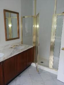 Top Floor 2BR Flat w/ Hardwood - 1168 South Park Unit C - Sept 5 - Photo 6
