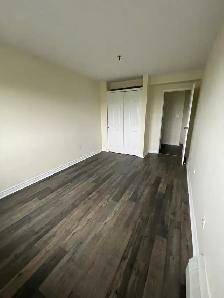 Unique 2-Level Townhouse-Style 2BR - Sep 1st - Heat/Wat/PK - Photo 2