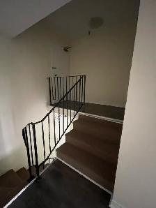 Unique 2-Level Townhouse-Style 2BR - Sep 1st - Heat/Wat/PK - Photo 6