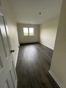 Unique 2-Level Townhouse-Style 2BR - Sep 1st - Heat/Wat/PK - Photo 8