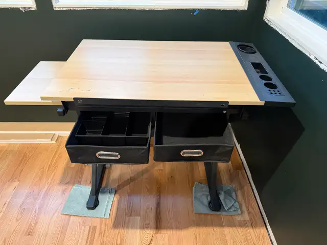 Art desk