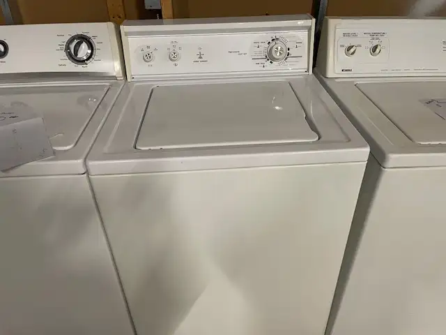 Laveuse seule traditionnelle blanche Kenmore