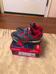 'Geox' Spiderman shoes size 2 - Photo 2