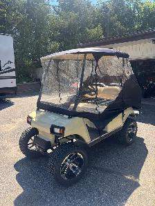 Golf Cart - Photo 3