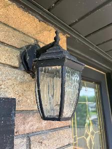 Outdoor wall light