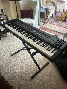 Roland EP-77 Digital Piano