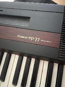 Roland EP-77 Digital Piano - Photo 2