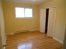 Bright 3 Bdm A/G BSMNT Apt., 5A Simms St, Sept. 1/26 - Photo 8