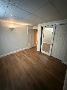 Basment for Rent Mississauga Heartland $1600 - Photo 6