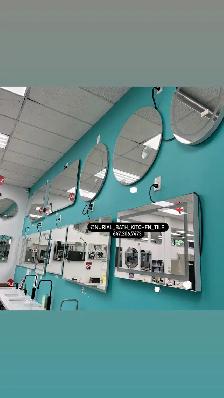 Vanity, Countertop, Mirror, Bathtub, Faucet - Photo 4
