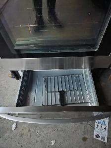 LG Stove for sale - Photo 4