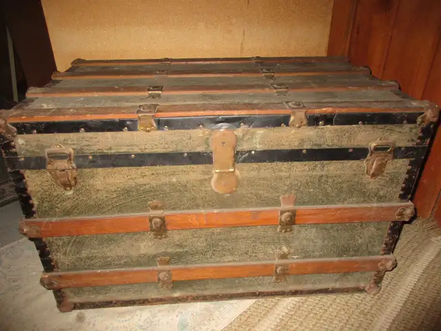 ANTIQUE TRUNK for SALE