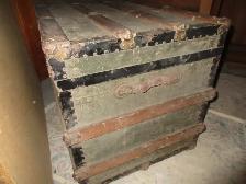 ANTIQUE TRUNK for SALE - Photo 3
