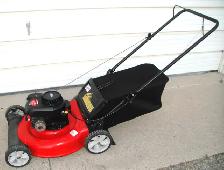 YARD MACHINES REAR BAG GAS LAWNMOWER