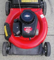 YARD MACHINES REAR BAG GAS LAWNMOWER - Photo 4