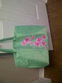 BEAU SAC À MAIN NEUF VERT À FLEURS ROSES 14'HAUTx18'LARGE $10.00 - Photo 2
