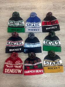 TUQUES EN ACRYLIQUES AVEC LOGOS