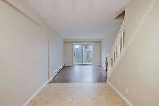 GREAT VALUE FOR 2 BEDROOM TOWNHOME IN NORTH LONDON - Photo 2