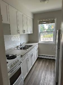GREAT VALUE FOR 2 BEDROOM TOWNHOME IN NORTH LONDON - Photo 3