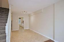 GREAT VALUE FOR 2 BEDROOM TOWNHOME IN NORTH LONDON - Photo 8