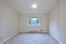 GREAT VALUE FOR 2 BEDROOM TOWNHOME IN NORTH LONDON - Photo 11