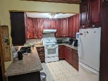 Whitby Room For Rent immediately $800 All Inclusive - Photo 4