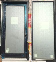 REDUCED! LUX exterior window with privacy glass - Photo 2