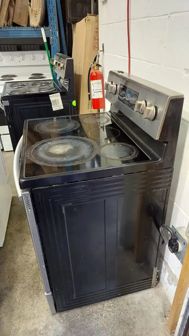 Samsung 30-inch Electric Range - Stainless Steel