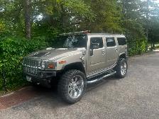 2005 Hummer H2. Champagne with black leather interior. Vortec V8 - Photo 2
