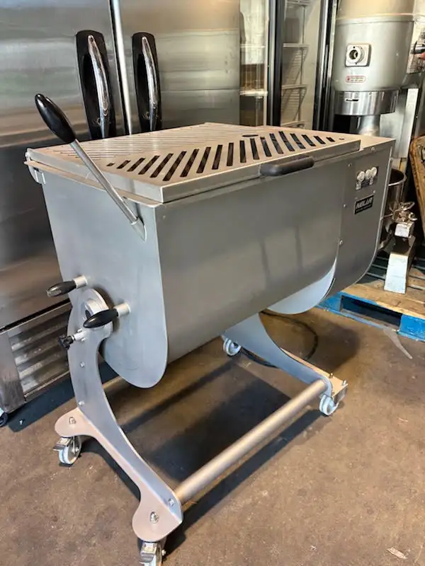 NELLA COMMERCIAL MEAT MIXER 265/LB CAPACITY