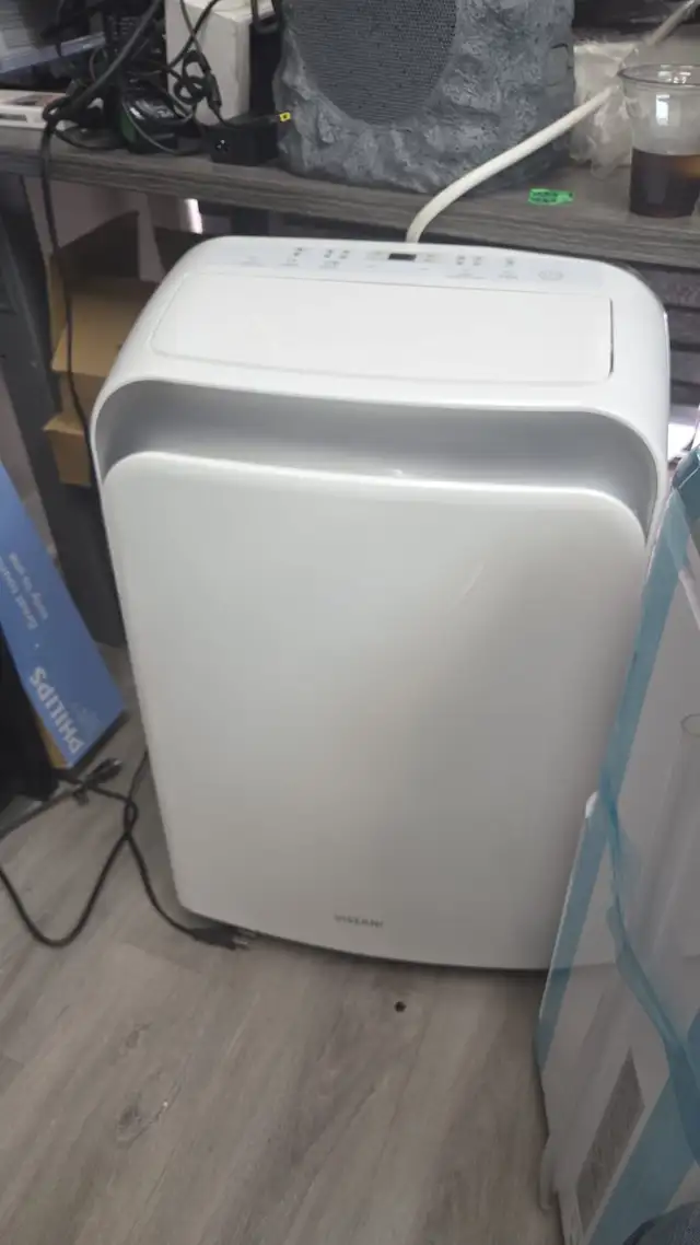 Vissani 8000 BTU Portable Air Conditioner | Brand New Open Box