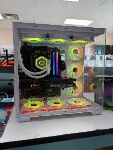 4K Gaming Beast: Ryzen 7 7800X3D   RTX 5070 - Photo 3