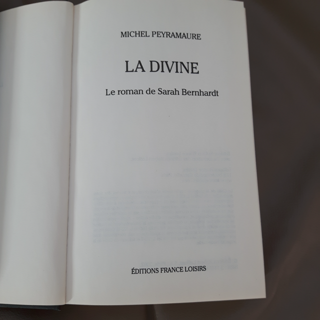 LADIVINE DE SARAH BERNHARDT 569 PAGES DE MICHEL PEYRAMAURE $5.00