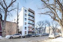NEW Luxury 1 Bed Apartment - In the Heart of West Broadway! - Photo 10