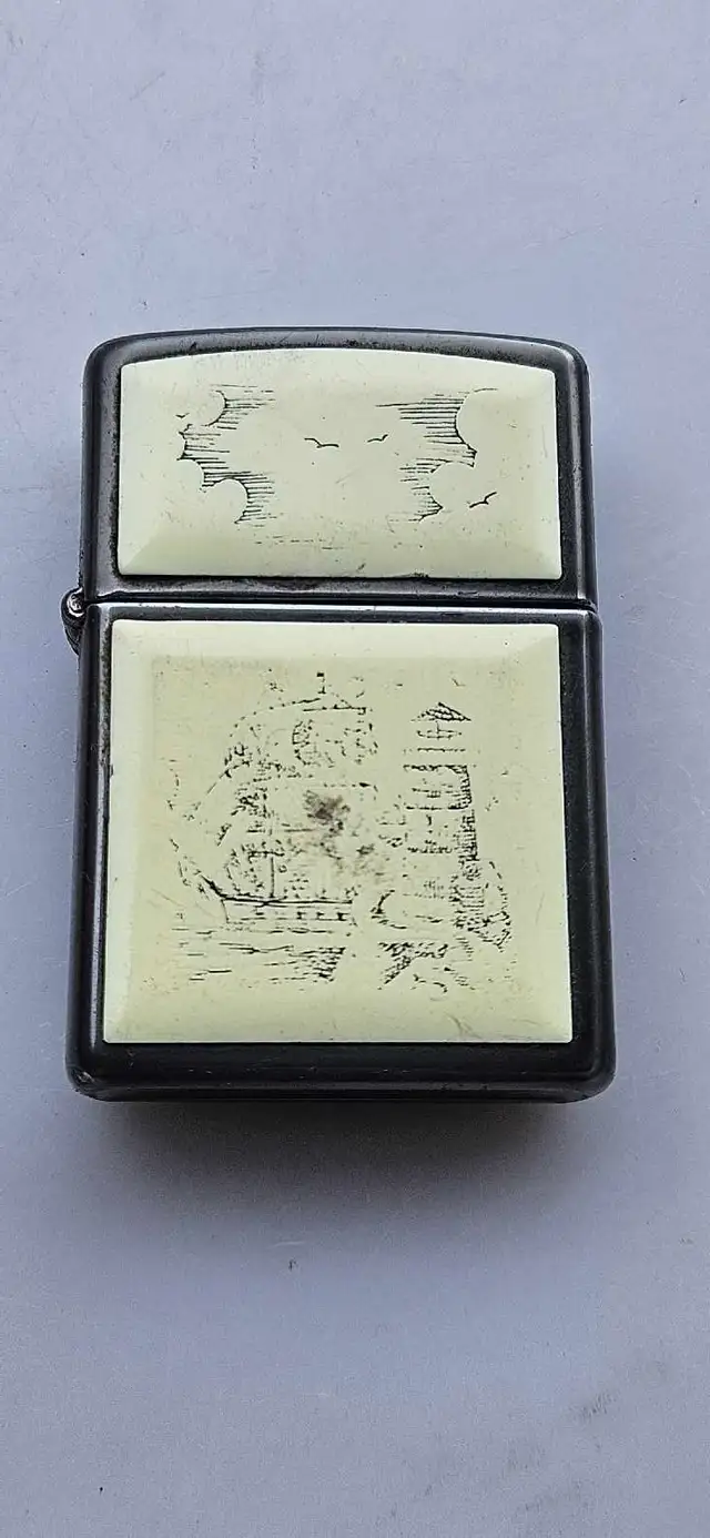 Zippo Lighter/briquet vintage