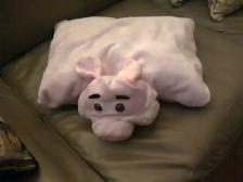 BEAU COCHON ROSE NEUF 15'LONx7'HAU QUI CHANGE EN COUSSIN: $10.00 - Photo 2