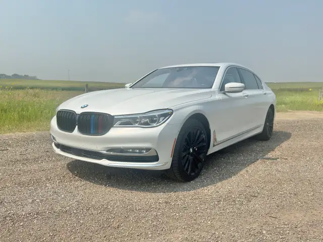 2018 BMW 750LI Xdrive Long Wheelbase. Asking 29900 obo