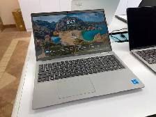 Touchscreen Business Laptop: Dell Latitude 5520 Intel i5-11th - Photo 5