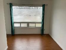 READY TODAY Room in London (near Algyle Mall)-$850 All inclusive - Photo 3