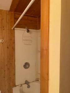 Student Room for Rent – Only $300/Month - Photo 9