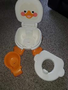 Fisher-Price Ducky Fun 3-in-1 Potty - Photo 2