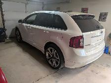 2014 Ford Edge sport :All-wheel drive