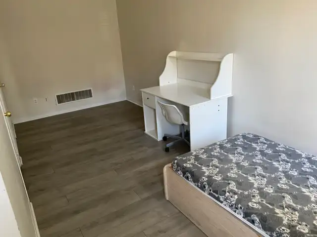 York University village room for rent